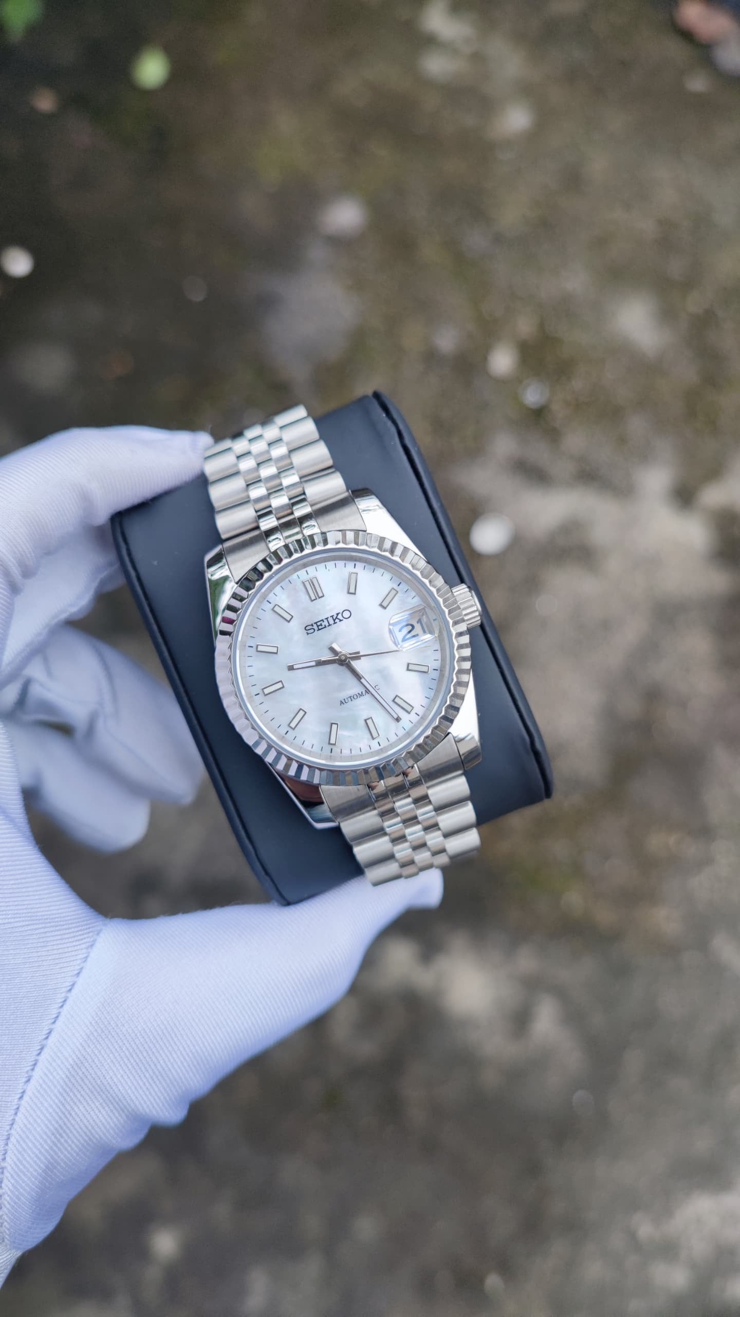 White Pearl Custom Seiko Mod