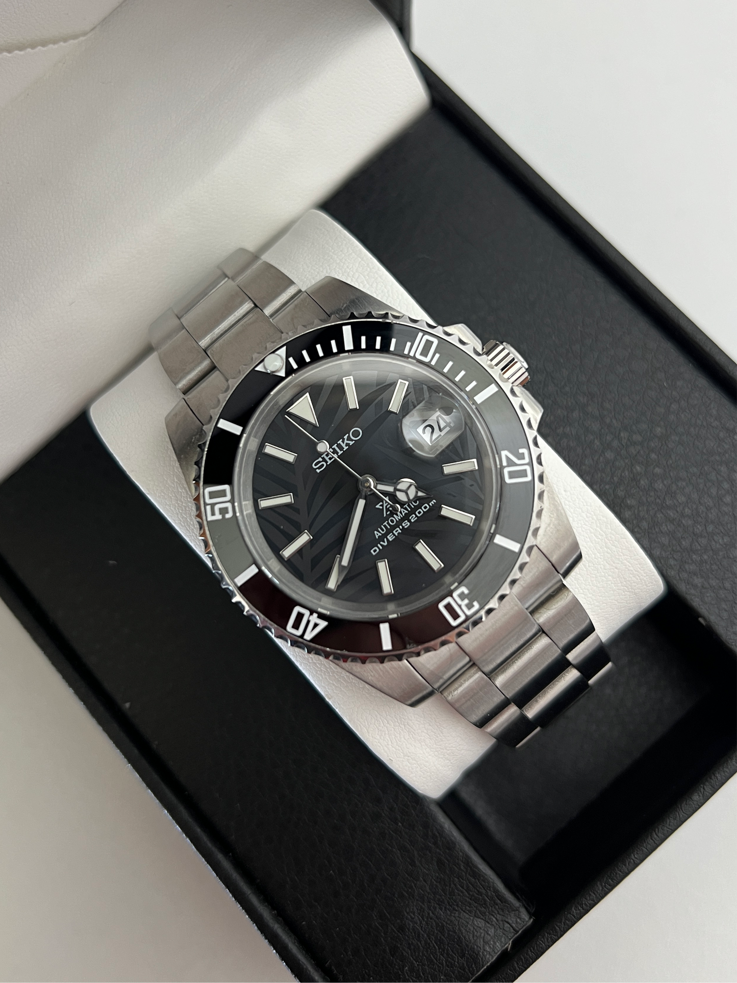 Black Palm Submariner Custom Seiko Mod
