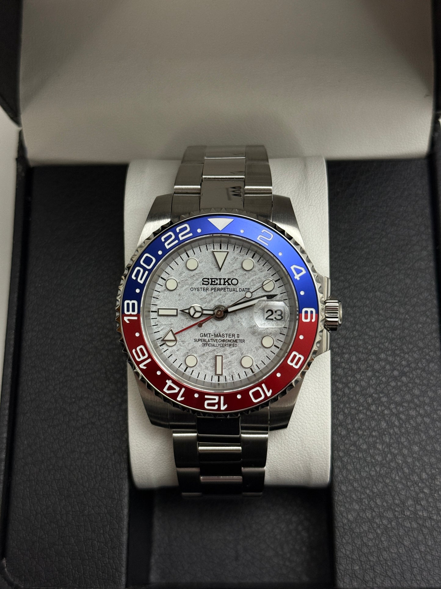 Whiteout V2 Pepsi Sub GMT Custom Seiko Mod