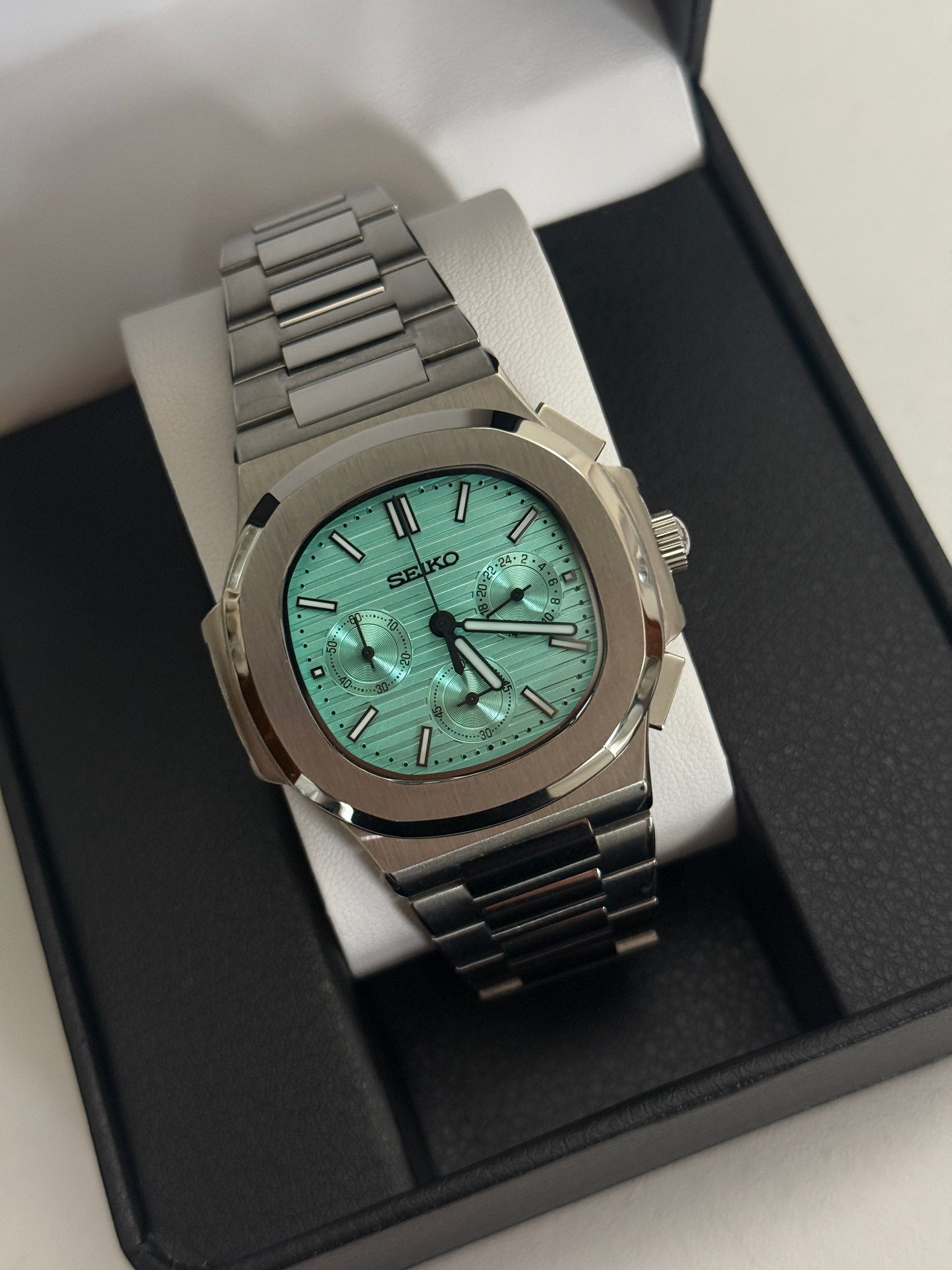Tiffany Nautilus Custom Seiko Mod Quartz