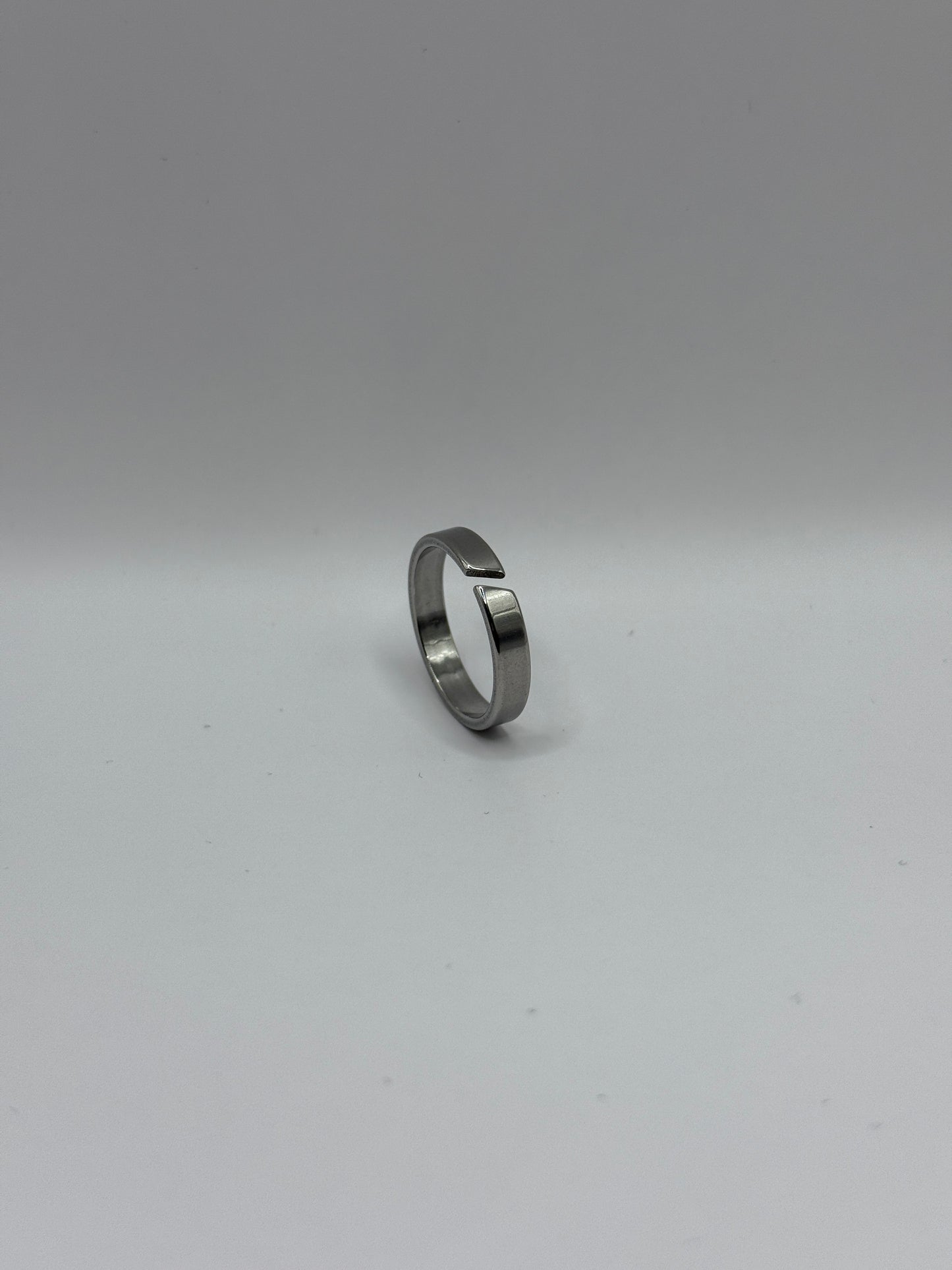 "Eterna" Mens Ring