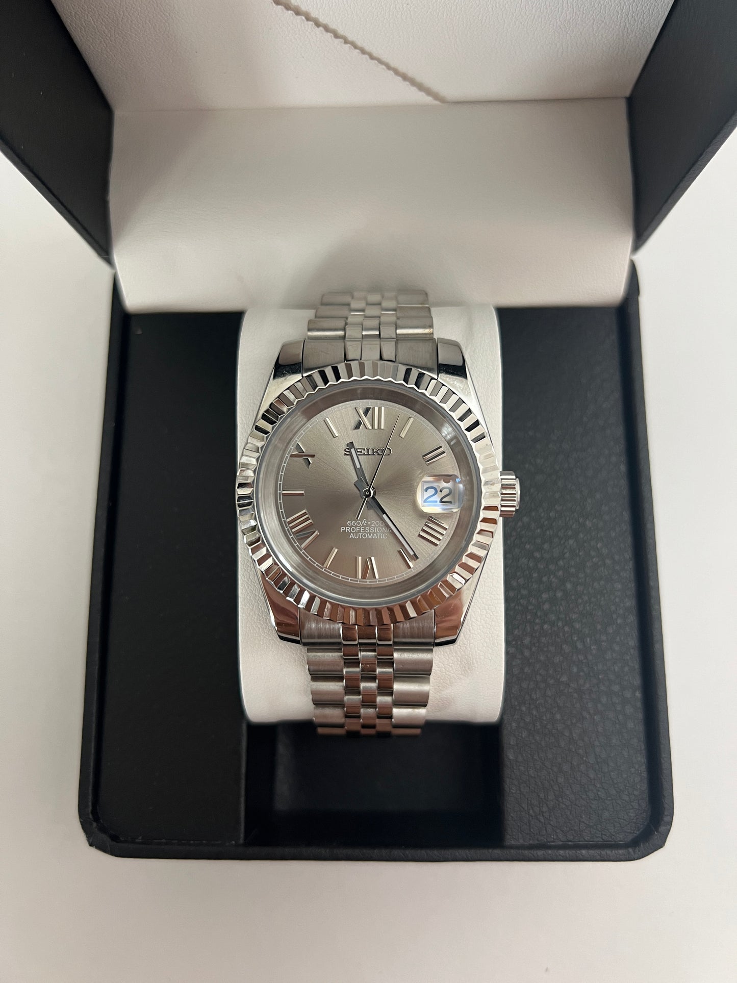 Grey Roman DateJust Custom Seiko Mod