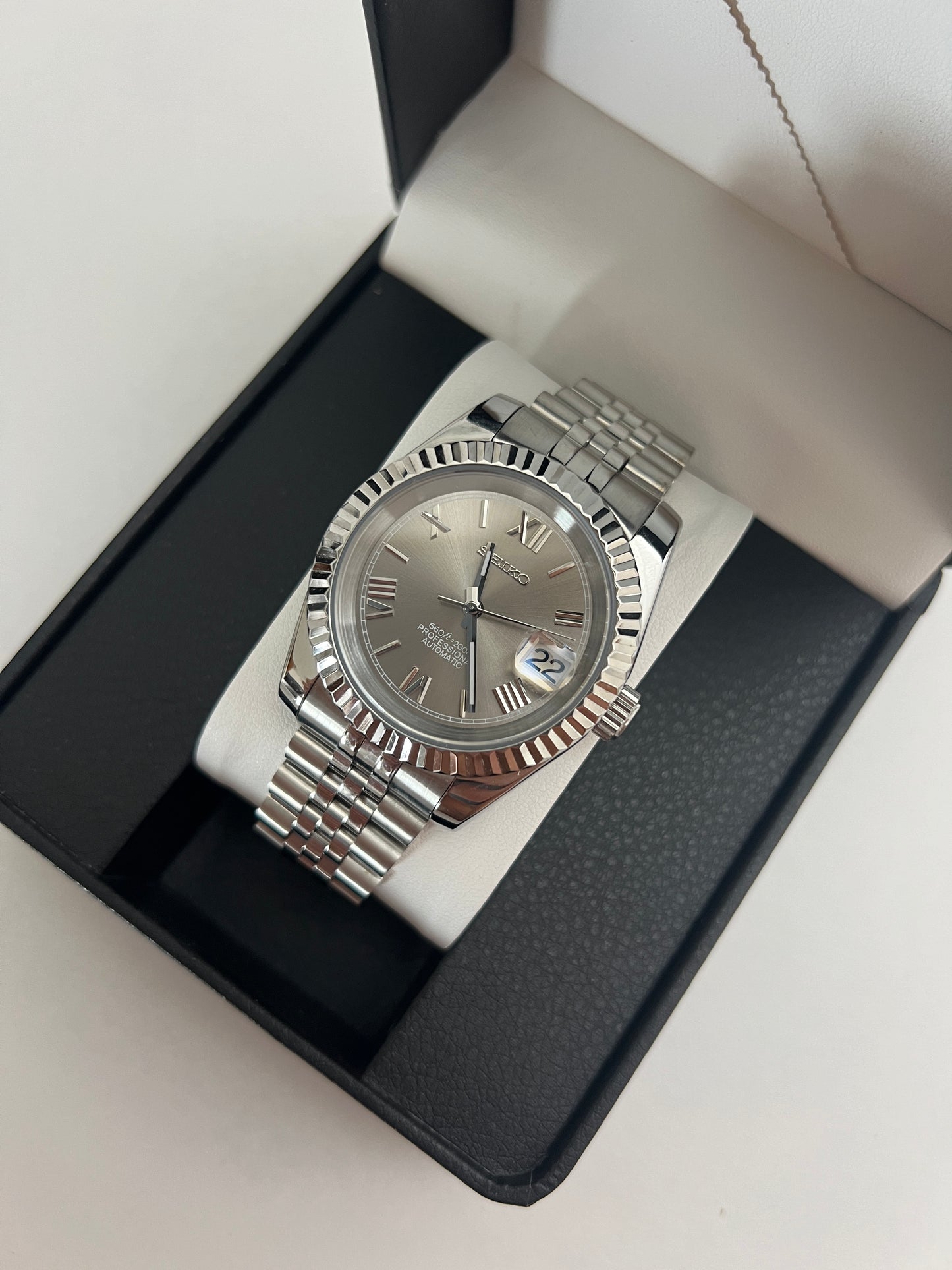 Grey Roman DateJust Custom Seiko Mod