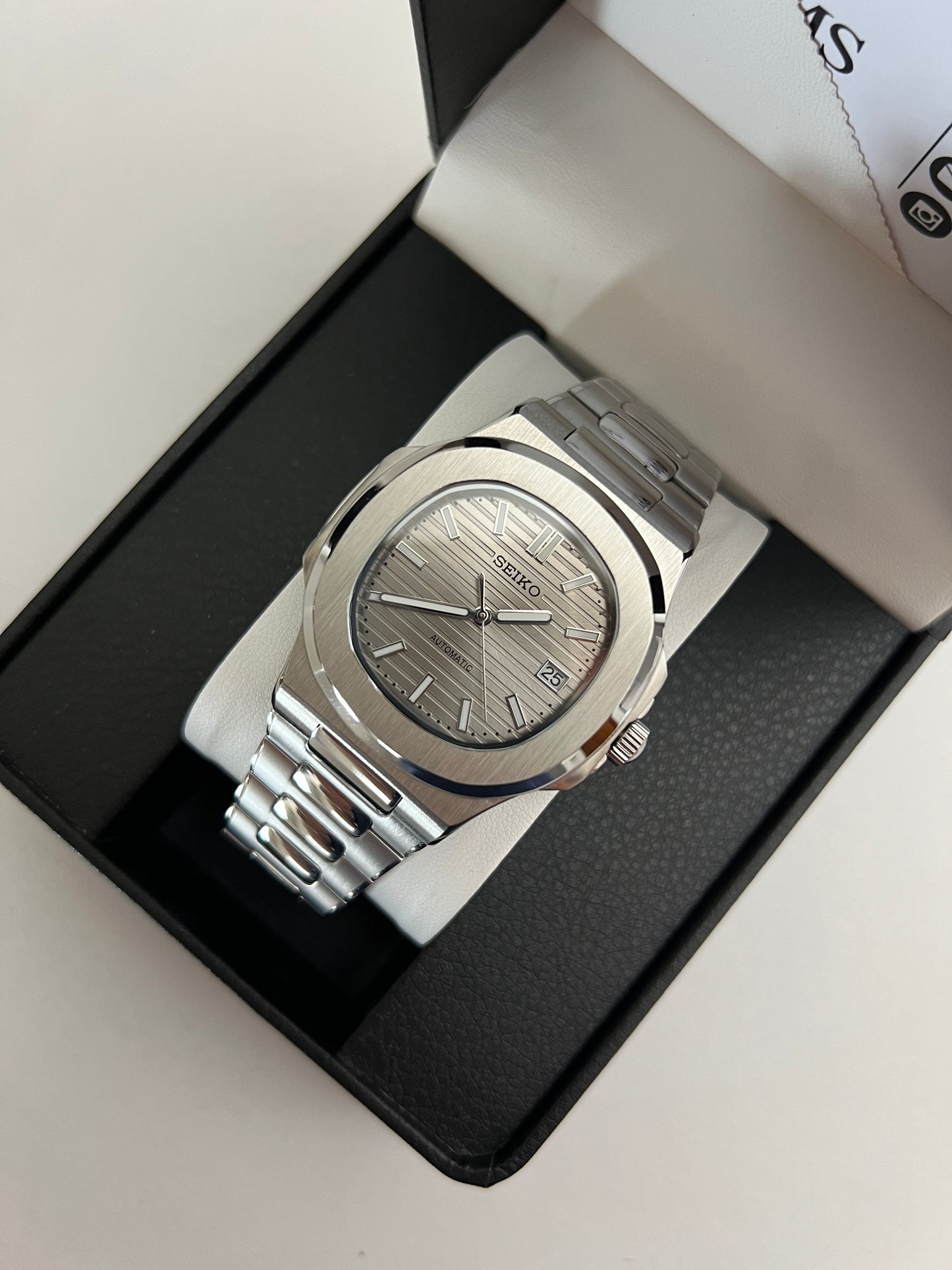 Grey Nautilus Custom Seiko Mod