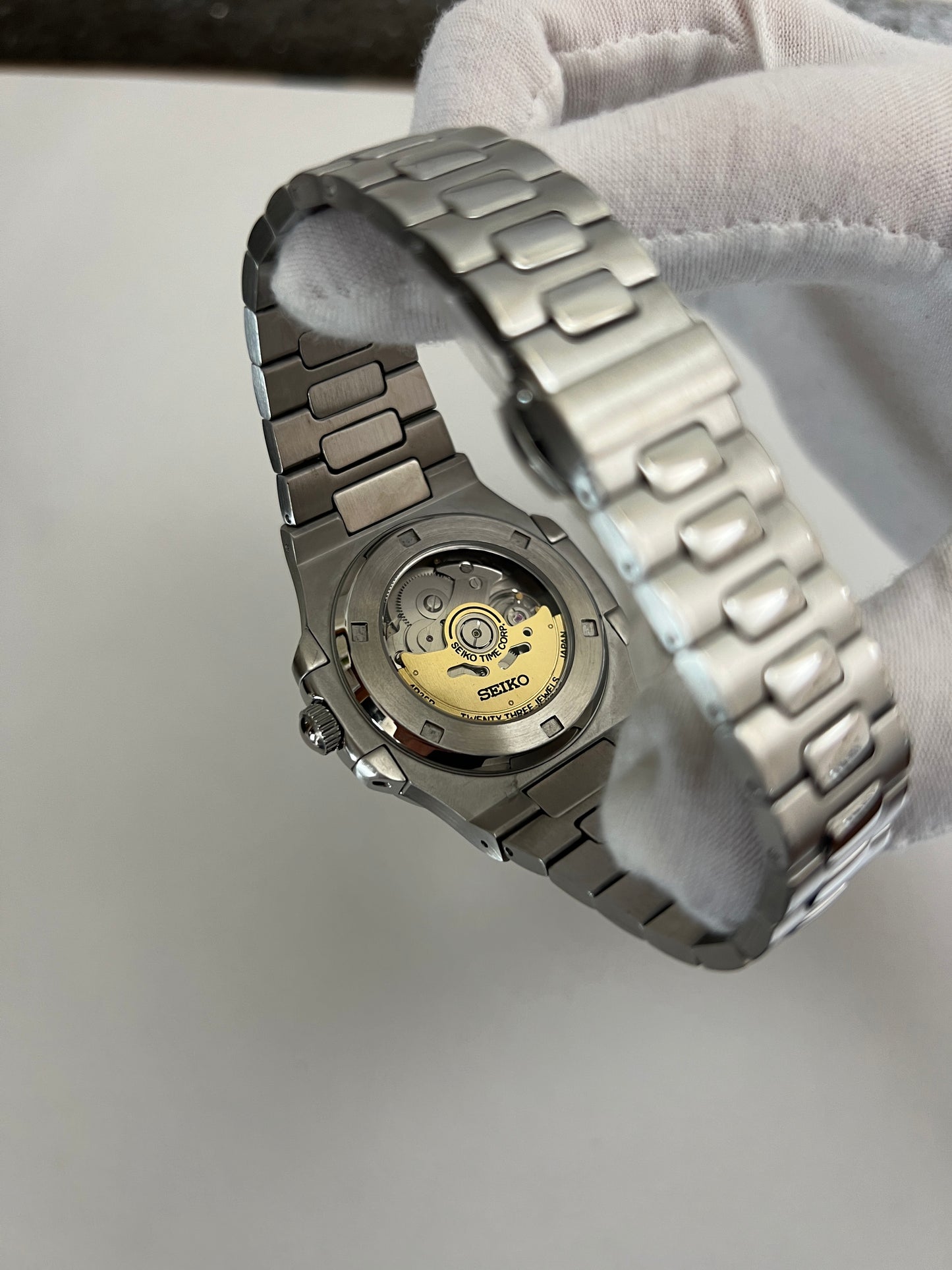 Grey Nautilus Custom Seiko Mod