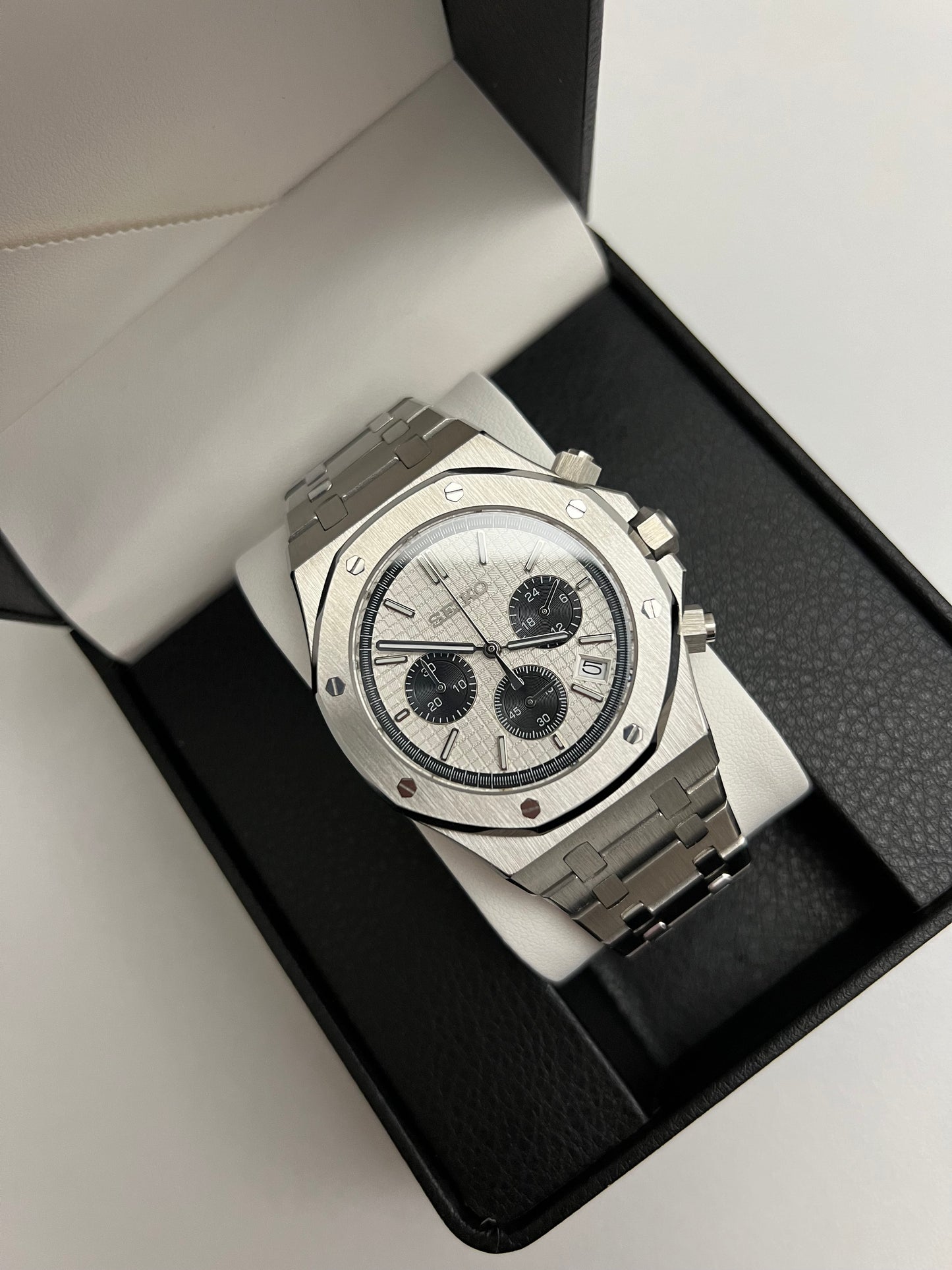 White Royal Oak Chronograph Custom Seiko Mod (VK63)