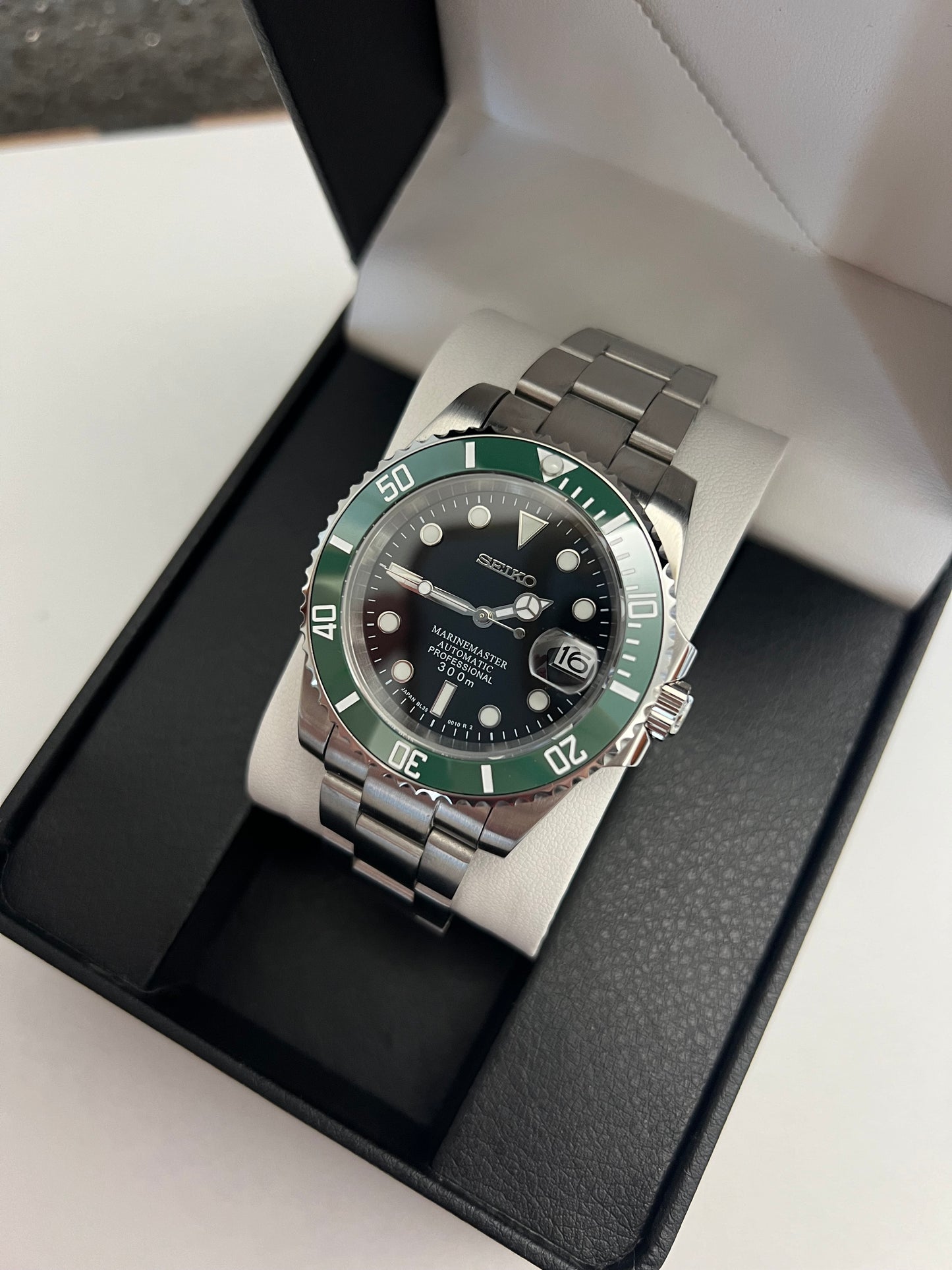 Green Submariner Custom Seiko Mod