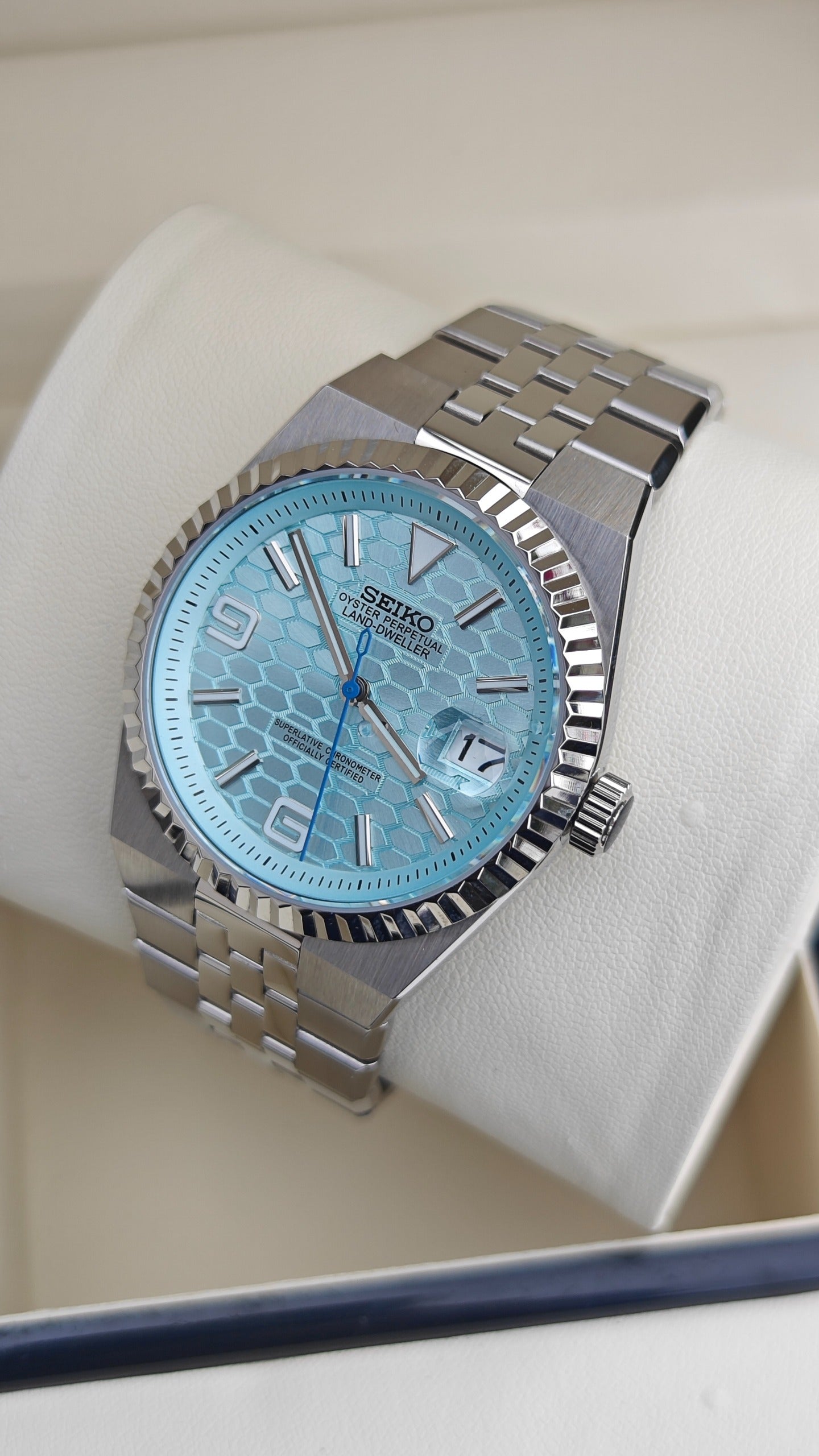 Land Dweller Tiffany Seiko Mod