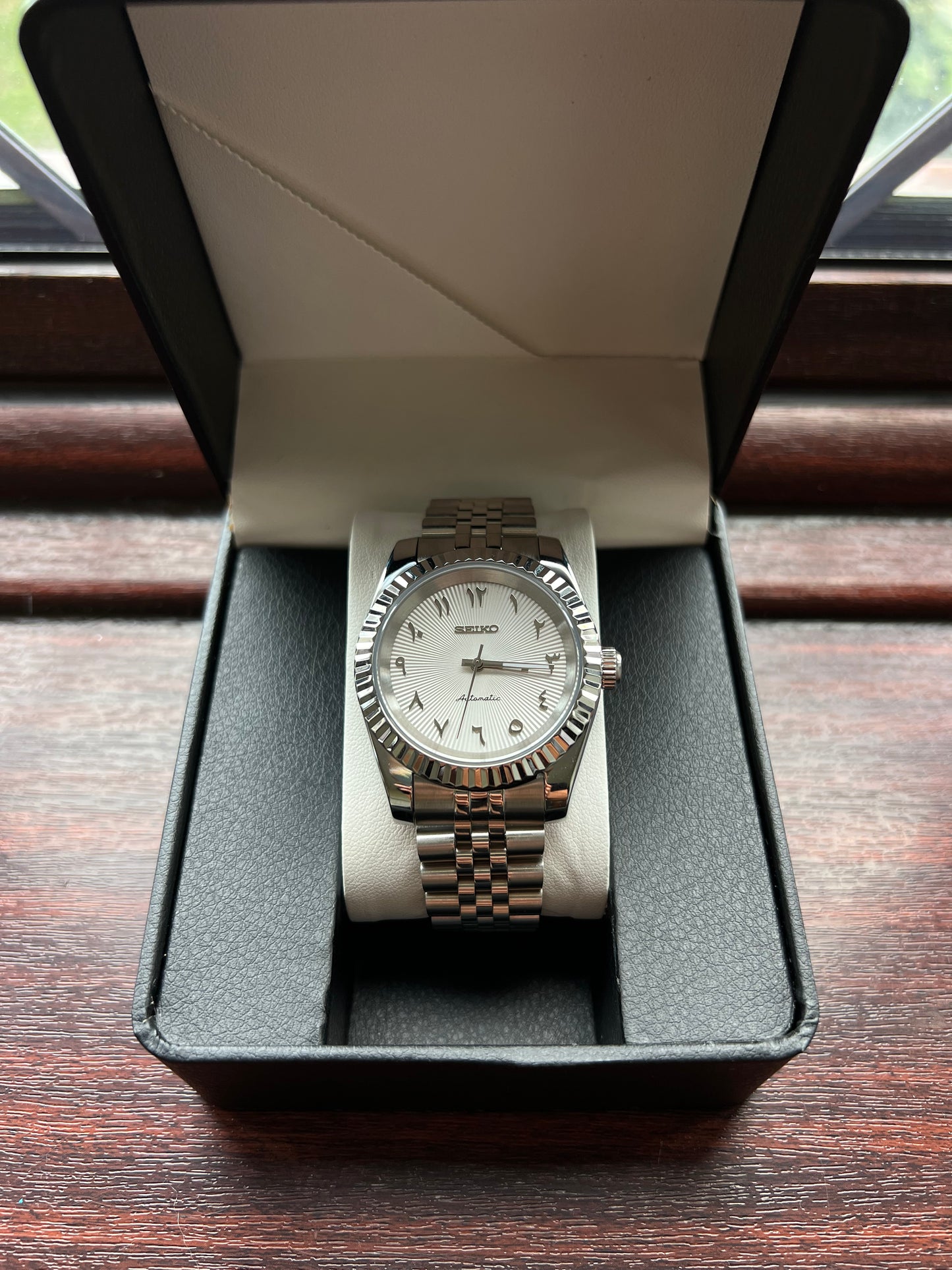 Frost White Arabic Dateless Custom Seiko Mod