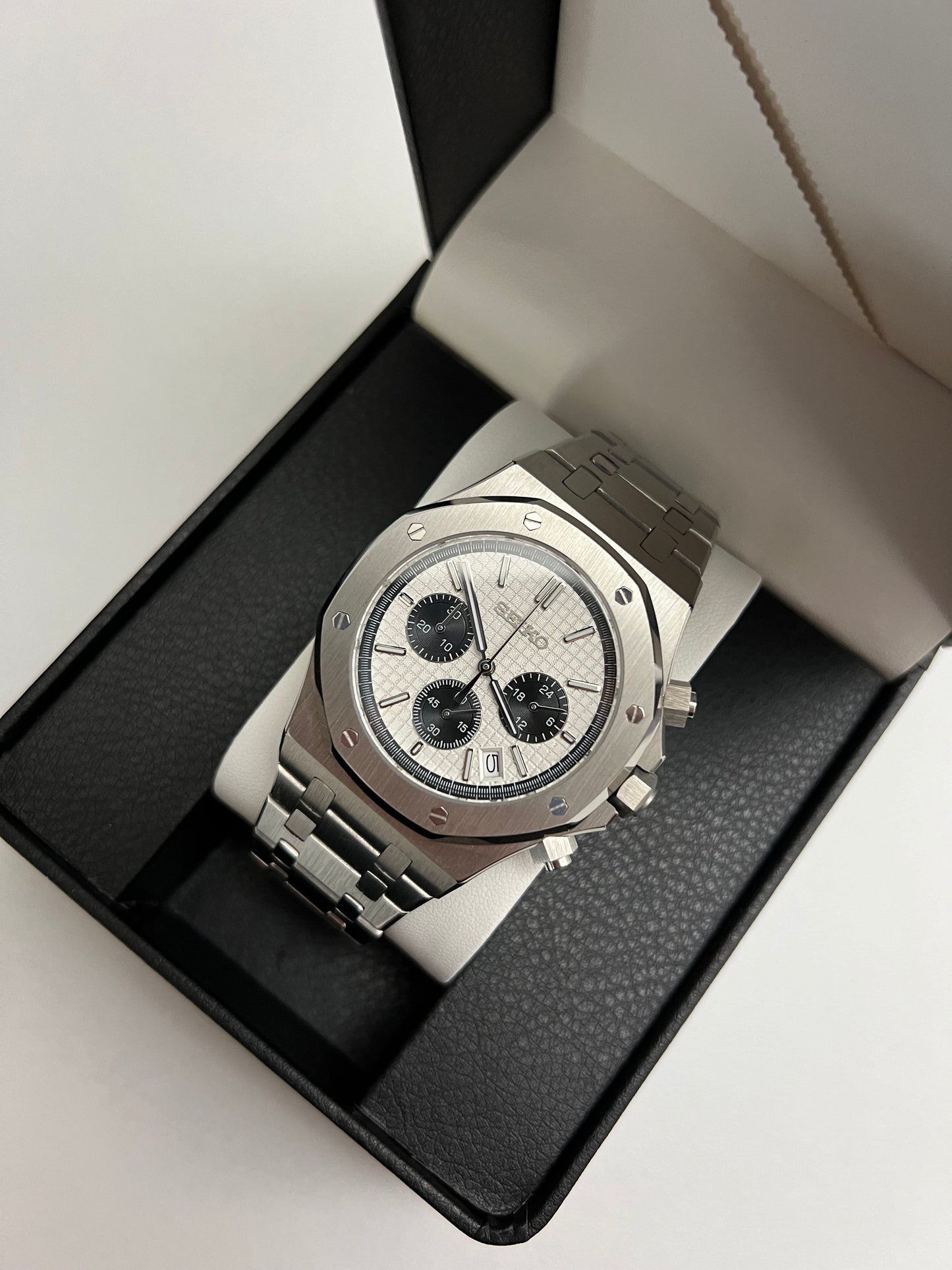 White Royal Oak Chronograph Custom Seiko Mod (VK63)