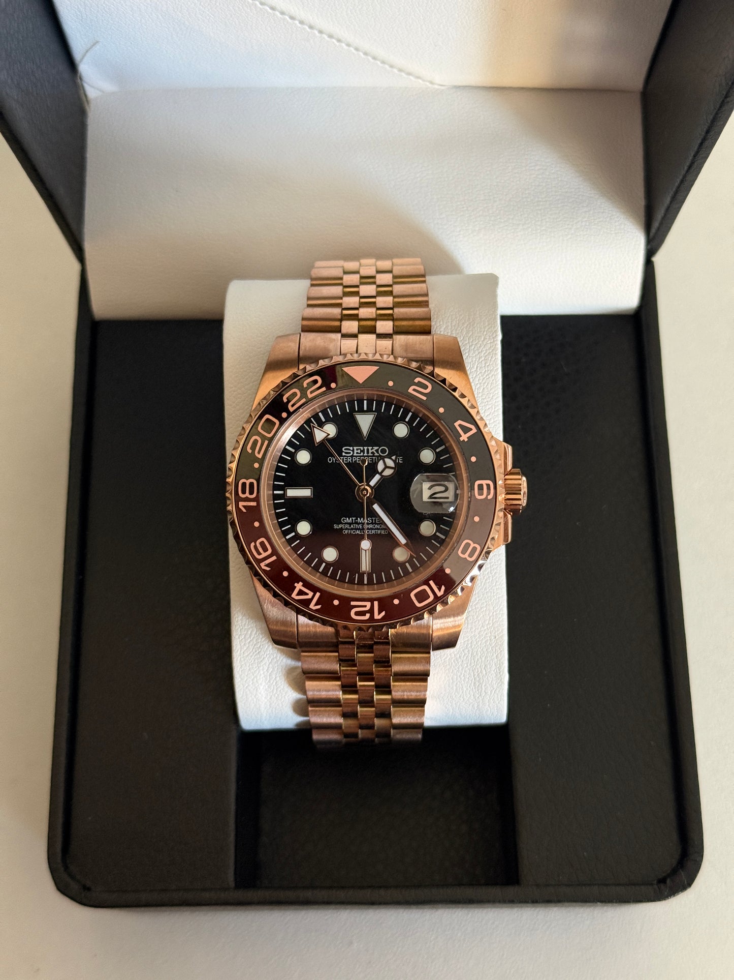 Rootbeer GMT V2 Jubilee Custom Seiko Mod