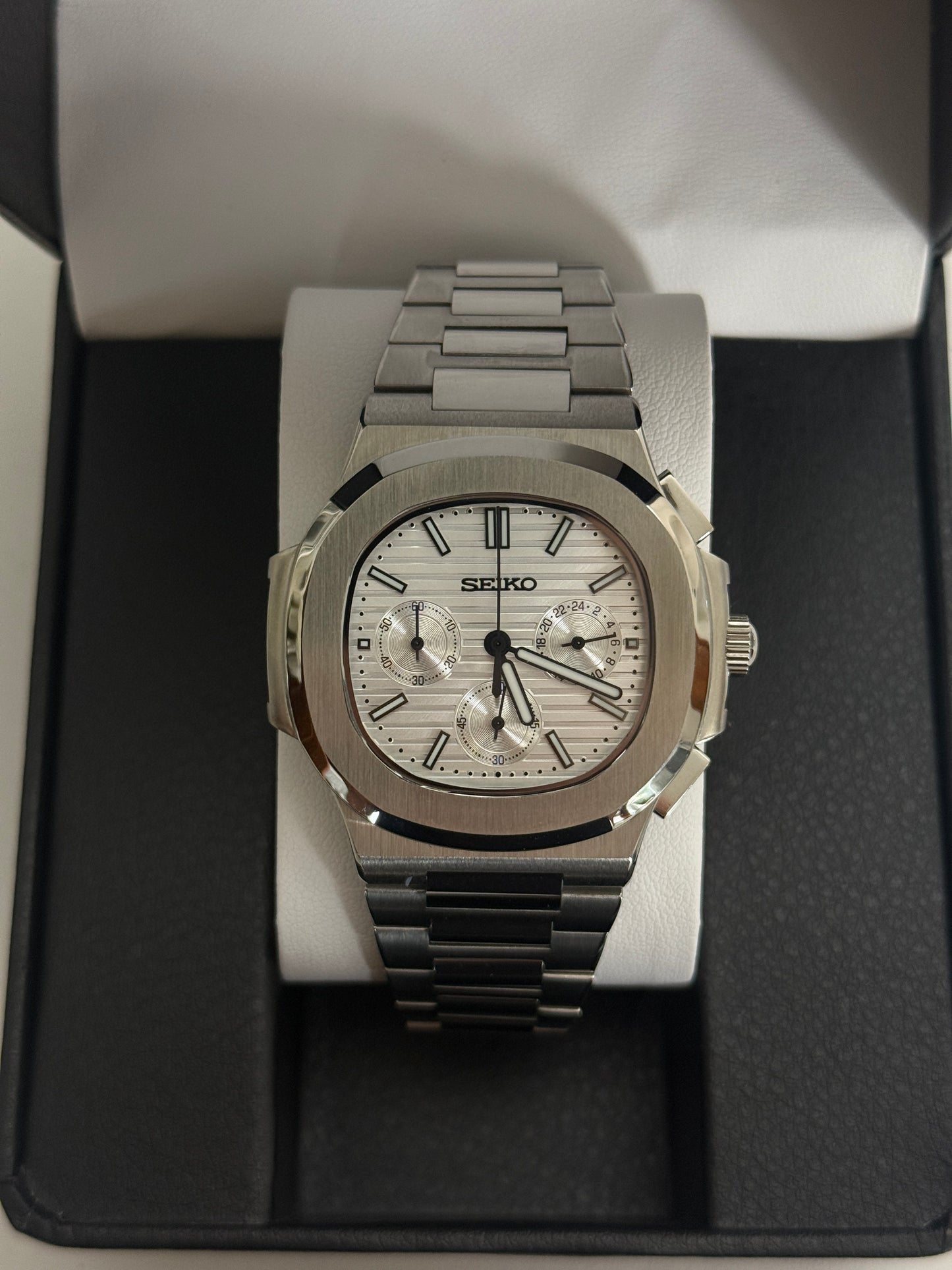 White Nautilus Custom Seiko Mod Quartz